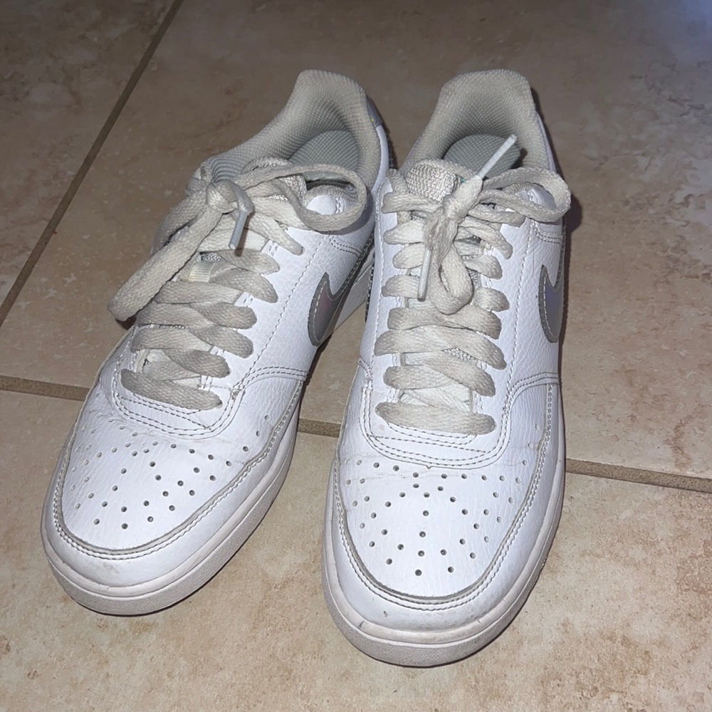 Nike sneakers size 5.5